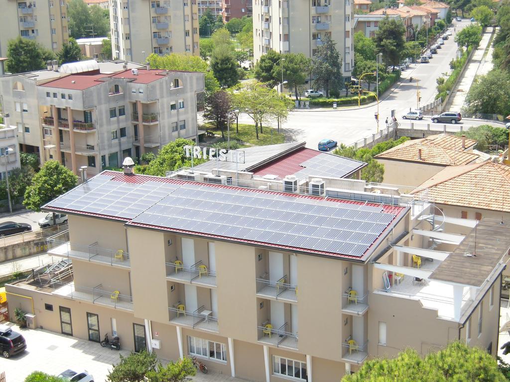 סניגליה Hotel Trieste מראה חיצוני תמונה