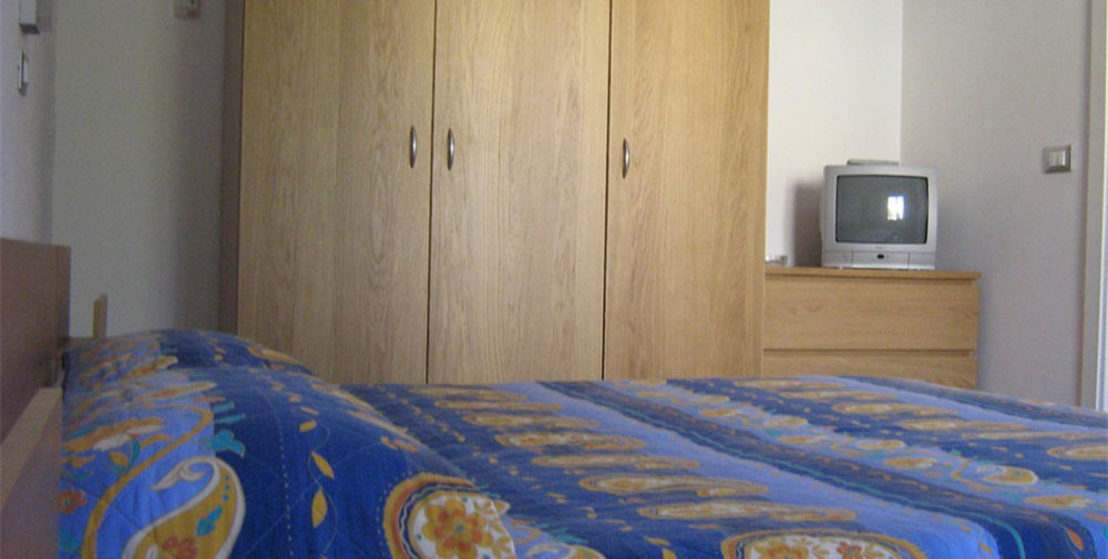 סניגליה Hotel Trieste מראה חיצוני תמונה