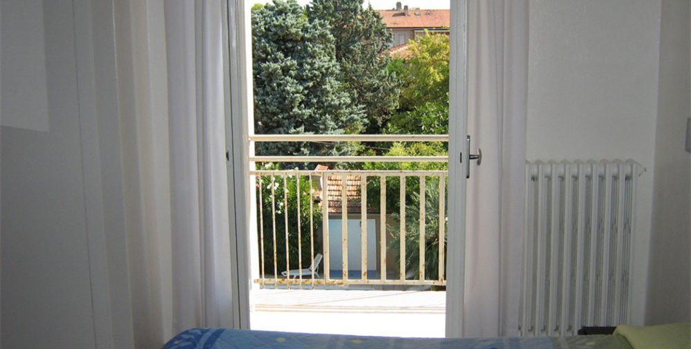 סניגליה Hotel Trieste מראה חיצוני תמונה